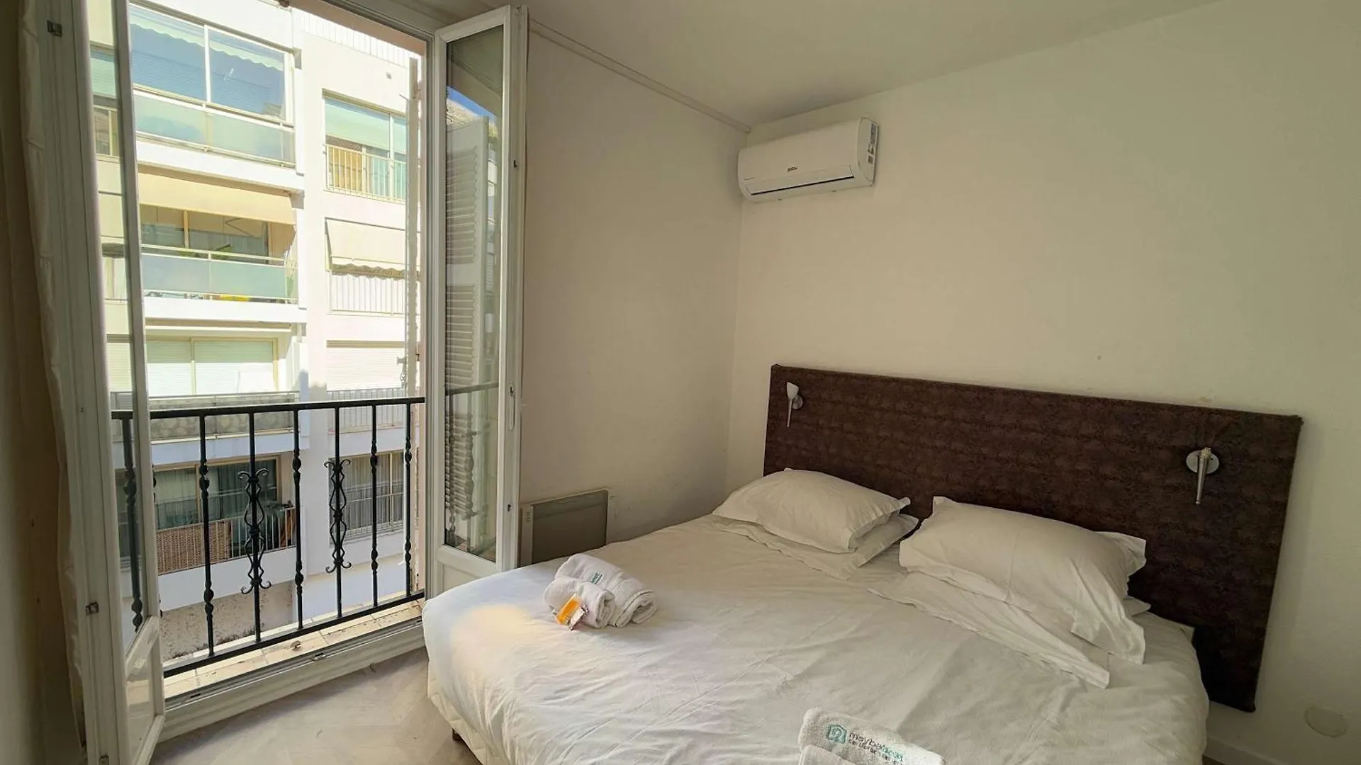 A025-Appartement 2 Chambres - Carre D'Or-Hyper Centre Cannes Francia